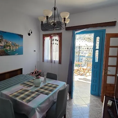 Comfort And Unparalleled View Apartment Koronos