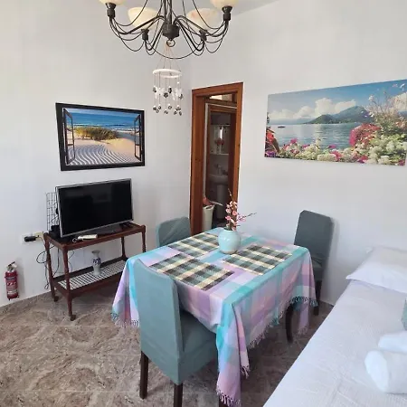 Comfort And Unparalleled View Apartment